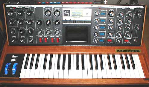 Minimoog Voyager